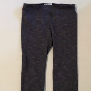 Forever 21 gray women Capri. Gray. M.